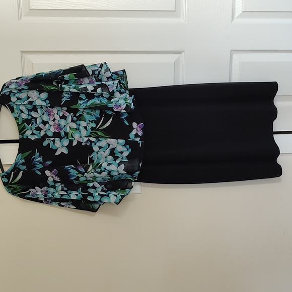 ** DRESS SALE*** - Picture 4 of 4